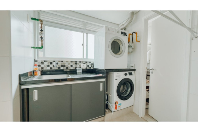Imagem Apartamento com 3 Quartos à Venda, 143 m² em Moema - São Paulo