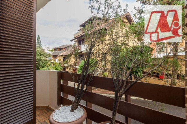 Imagem Casa com 3 Quartos à Venda, 291 m² em Bela Vista - Porto Alegre Imagem Casa com 3 Quartos à Venda, 291 m² em Bela Vista - Porto Alegre