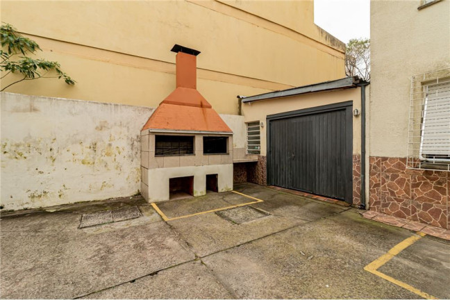 Imagem Imóvel com 2 Quartos à Venda,  em Passo Da Areia - Porto Alegre