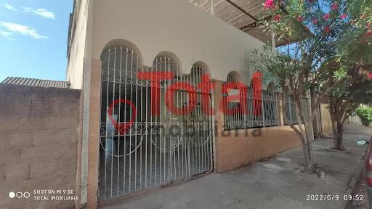 Imagem Casa com 3 Quartos à Venda, 360 m² em Caladinho - Coronel Fabriciano Imagem Casa com 3 Quartos à Venda, 360 m² em Caladinho - Coronel Fabriciano