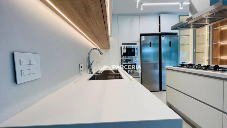 Imagem Casa com 8 Quartos à Venda, 800 m² em Riviera Módulo 12 - Bertioga Imagem Casa com 8 Quartos à Venda, 800 m² em Riviera Módulo 12 - Bertioga