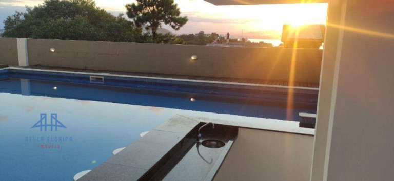 Imagem Casa com 4 Quartos à Venda, 510 m² em João Paulo - Florianópolis Imagem Casa com 4 Quartos à Venda, 510 m² em João Paulo - Florianópolis