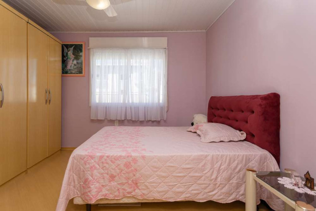 Imagem Imóvel com 2 Quartos à Venda,  em Passo Da Areia - Porto Alegre