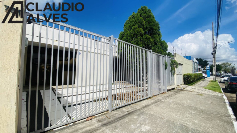 Imagem Casa com 4 Quartos à Venda, 500 m² em Centro - Feira De Santana Imagem Casa com 4 Quartos à Venda, 500 m² em Centro - Feira De Santana