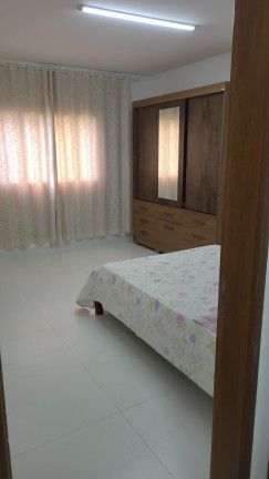 Imagem Imóvel com 2 Quartos à Venda, 2.200 m²