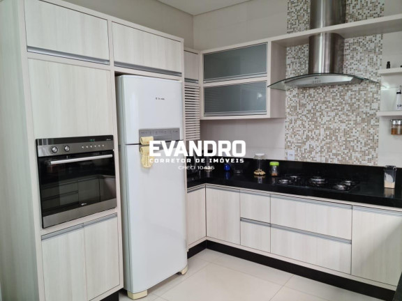 Imagem Casa com 4 Quartos à Venda, 375 m² em Condomínio Belvedere - Cuiabá Imagem Casa com 4 Quartos à Venda, 375 m² em Condomínio Belvedere - Cuiabá