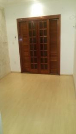 Imagem Sobrado com 3 Quartos à Venda, 143 m² em Jardim Piqueroby - São Paulo Imagem Sobrado com 3 Quartos à Venda, 143 m² em Jardim Piqueroby - São Paulo