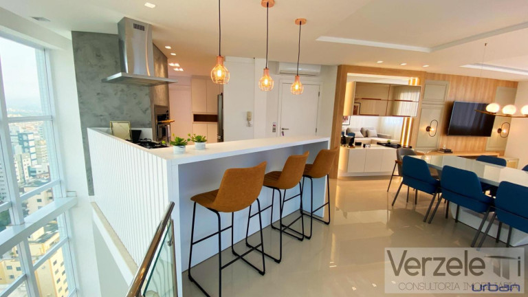 Imagem Apartamento com 4 Quartos à Venda, 240 m² em Centro - Balneário Camboriú