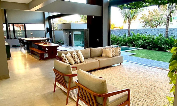 Imagem Casa com 4 Quartos à Venda, 370 m² em Residencial Goiânia Golfe Club - Goiânia Imagem Casa com 4 Quartos à Venda, 370 m² em Residencial Goiânia Golfe Club - Goiânia