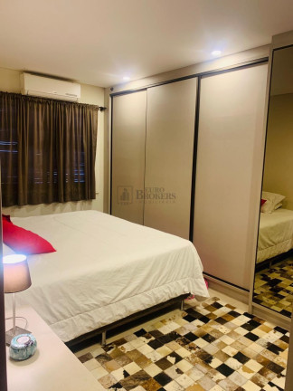 Imagem Casa com 8 Quartos à Venda, 280 m² em Nações - Balneário Camboriú