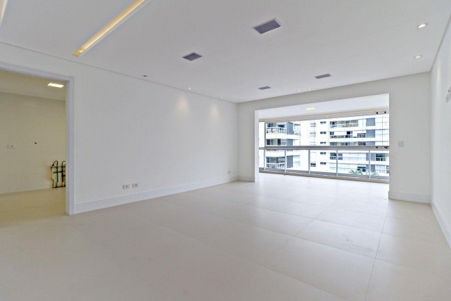 Imagem Apartamento com 3 Quartos para Alugar, 158 m² em água Verde - Curitiba Imagem Apartamento com 3 Quartos para Alugar, 158 m² em água Verde - Curitiba