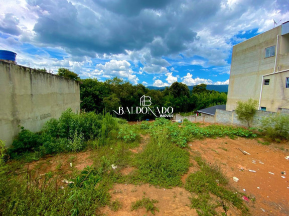 Imagem Terreno à Venda, 304 m² em Centro - Extrema Imagem Terreno à Venda, 304 m² em Centro - Extrema