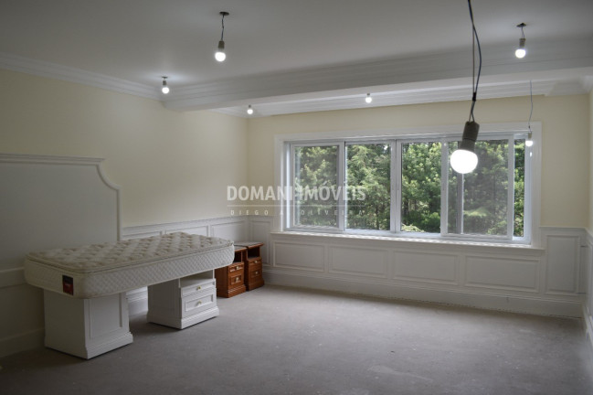 Imagem Casa com 4 Quartos à Venda, 1.500 m² em Região De Capivari - Campos Do Jordão Imagem Casa com 4 Quartos à Venda, 1.500 m² em Região De Capivari - Campos Do Jordão