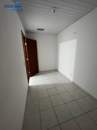 Imagem Casa com 1 Quarto para Alugar, 29 m² em Guaraituba - Colombo Imagem Casa com 1 Quarto para Alugar, 29 m² em Guaraituba - Colombo