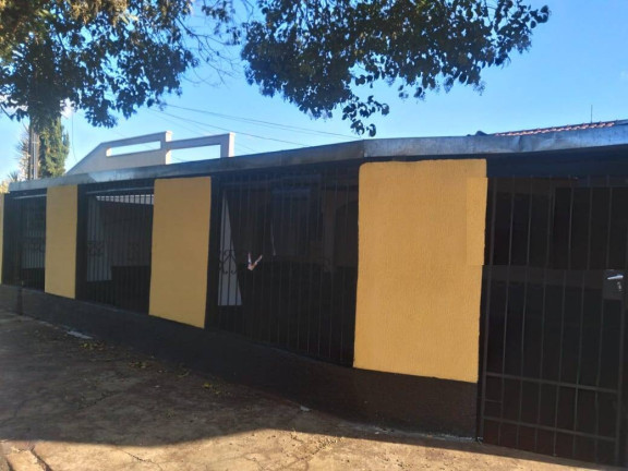 Casa com 2 Quartos à Venda,  em Conjunto Flamingos - Arapongas