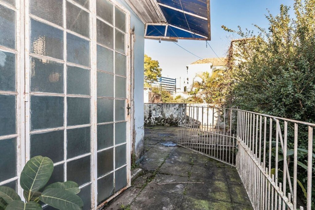 Imagem Casa com 3 Quartos à Venda, 305 m² em Floresta - Porto Alegre Imagem Casa com 3 Quartos à Venda, 305 m² em Floresta - Porto Alegre