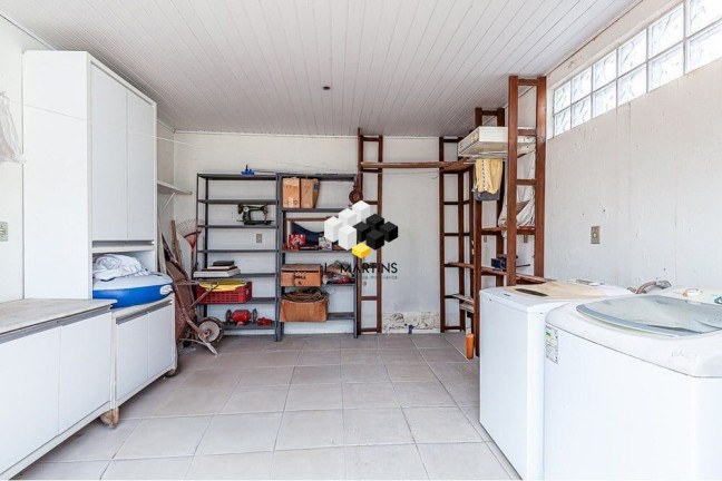 Imagem Casa com 5 Quartos à Venda, 330 m² em Vila Ipiranga - Porto Alegre Imagem Casa com 5 Quartos à Venda, 330 m² em Vila Ipiranga - Porto Alegre