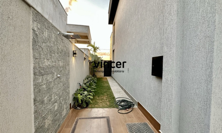 Imagem Casa com 4 Quartos à Venda, 268 m² em Jardins Capri - Senador Canedo Imagem Casa com 4 Quartos à Venda, 268 m² em Jardins Capri - Senador Canedo