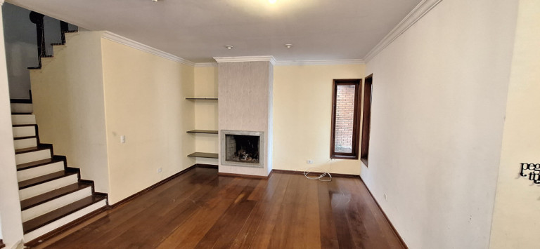 Imagem Casa de Condomínio com 4 Quartos para Alugar, 238 m² em Alphaville - Santana De Parnaíba Imagem Casa de Condomínio com 4 Quartos para Alugar, 238 m² em Alphaville - Santana De Parnaíba