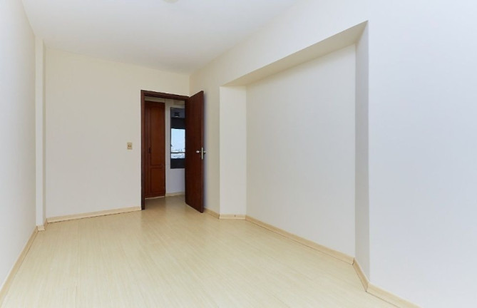 Imagem Apartamento com 1 Quarto à Venda, 33 m² em Centro - Curitiba Imagem Apartamento com 1 Quarto à Venda, 33 m² em Centro - Curitiba