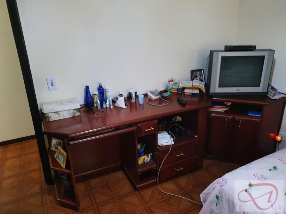 Imagem Sobrado com 5 Quartos à Venda, 242 m² em Vila Curuçá - Santo André