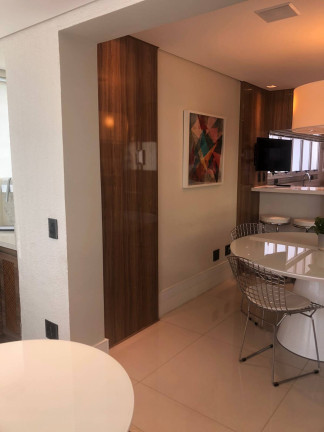 Imagem Apartamento com 3 Quartos à Venda, 252 m² em Alphaville - Barueri