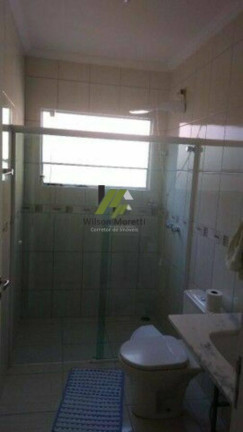 Imagem Casa com 3 Quartos à Venda, 240 m²