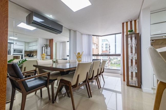 Imagem Apartamento com 3 Quartos à Venda, 114 m² em Centro - Florianópolis Imagem Apartamento com 3 Quartos à Venda, 114 m² em Centro - Florianópolis