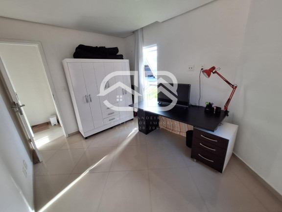 Imagem Casa com 3 Quartos à Venda, 180 m² em Urucunema - Eusébio Imagem Casa com 3 Quartos à Venda, 180 m² em Urucunema - Eusébio