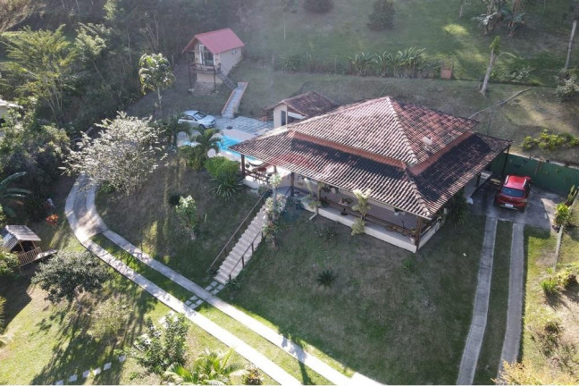 Imóvel com 3 Quartos à Venda, 250 m² em Sampaio Correa - Saquarema