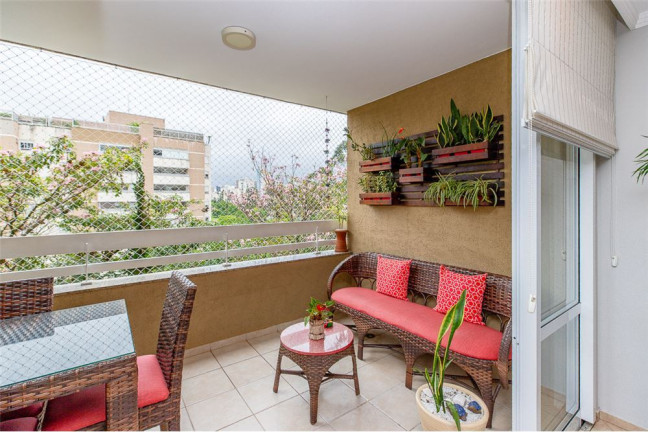 Imagem Apartamento com 3 Quartos à Venda, 223 m² em Panamby - São Paulo