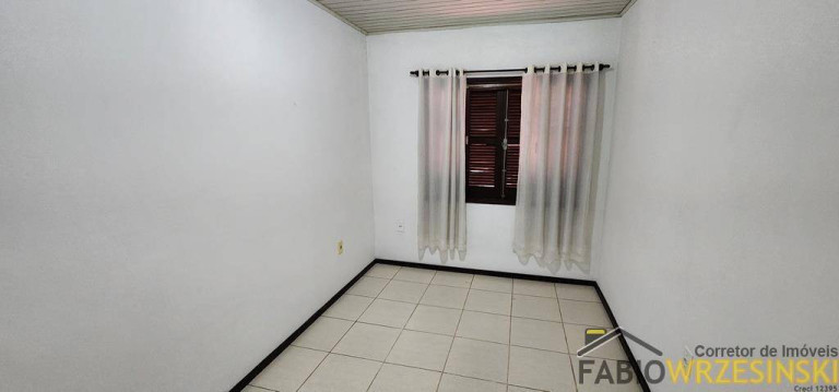 Imagem Sobrado com 4 Quartos para Alugar, 200 m² em Anita Garibaldi - Joinville Imagem Sobrado com 4 Quartos para Alugar, 200 m² em Anita Garibaldi - Joinville