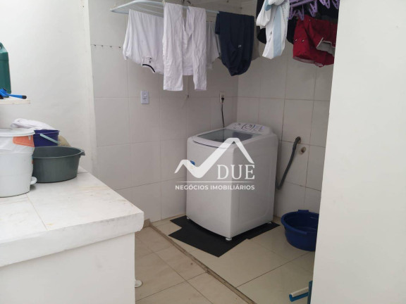 Imagem Casa com 3 Quartos à Venda, 161 m² em Boqueirão - Santos