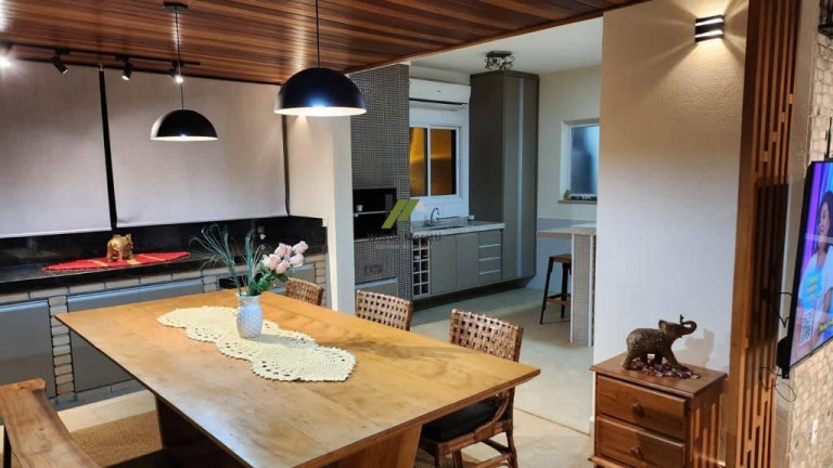 Imagem Casa de Condomínio com 3 Quartos à Venda, 258 m² em Pinhal - Cabreúva