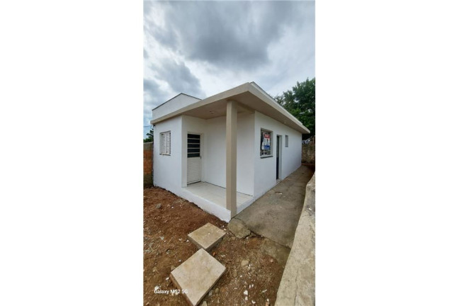 Imagem Casa com 2 Quartos à Venda, em Mário Quintana - Porto Alegre Imagem Casa com 2 Quartos à Venda, em Mário Quintana - Porto Alegre