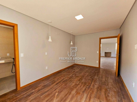 Imagem Casa com 3 Quartos à Venda, 260 m² em Albuquerque - Teresópolis Imagem Casa com 3 Quartos à Venda, 260 m² em Albuquerque - Teresópolis