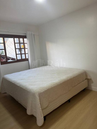 Imagem Sobrado com 3 Quartos à Venda, 220 m² em Centro - Balneário Camboriú