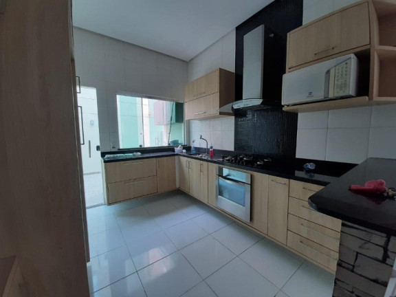 Imagem Casa com 3 Quartos à Venda, 156 m² em Tarumã - Manaus Imagem Casa com 3 Quartos à Venda, 156 m² em Tarumã - Manaus