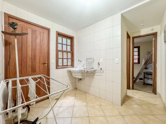 Imagem Casa com 4 Quartos à Venda, 276 m² em Carlos Guinle - Teresópolis Imagem Casa com 4 Quartos à Venda, 276 m² em Carlos Guinle - Teresópolis
