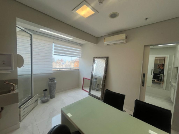 Sala Comercial à Venda, 44 m² em Boqueirão - Santos