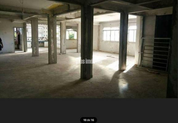 Imóvel Comercial à Venda ou Locação, 1.900 m² em Cambuci - São Paulo