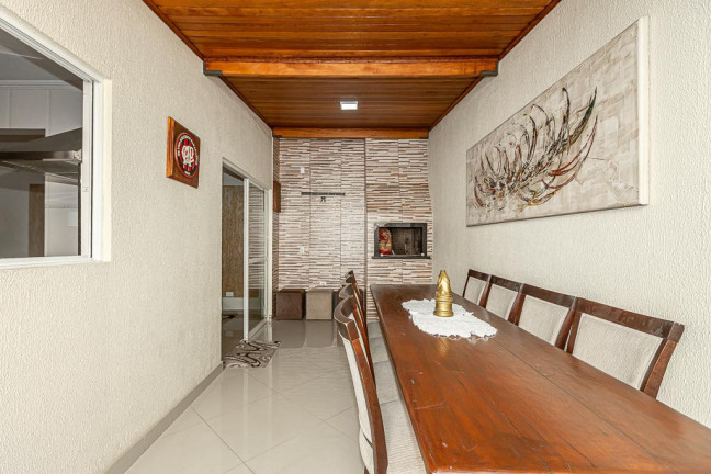 Imagem Sobrado com 4 Quartos à Venda, 170 m² em Uberaba - Curitiba Imagem Sobrado com 4 Quartos à Venda, 170 m² em Uberaba - Curitiba