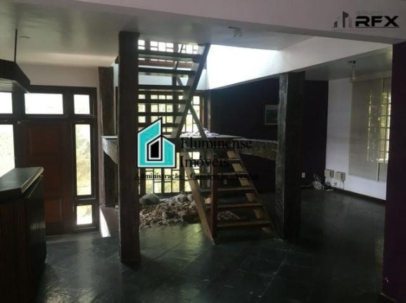 Imagem Casa com 5 Quartos à Venda, 670 m² em São Francisco - Niterói Imagem Casa com 5 Quartos à Venda, 670 m² em São Francisco - Niterói