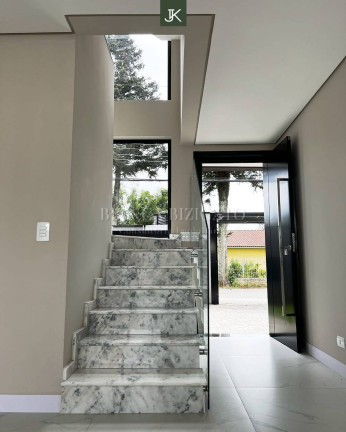Imagem Sobrado com 3 Quartos à Venda, 185 m² em Santa Felicidade - Curitiba