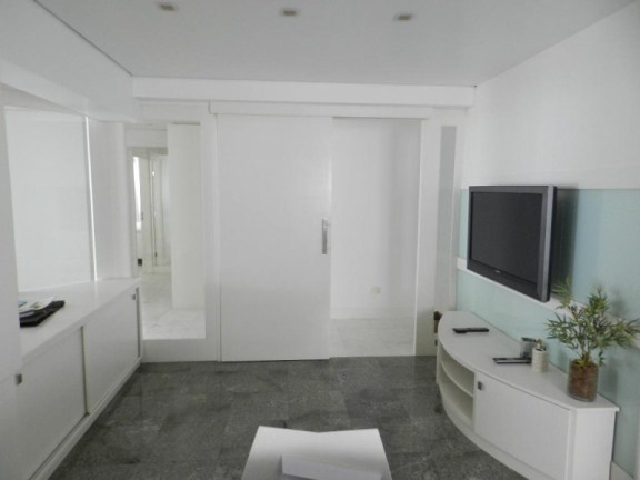 Imagem Imóvel com 3 Quartos à Venda, 200 m² em Centro - Balneário Camboriú Imagem Imóvel com 3 Quartos à Venda, 200 m² em Centro - Balneário Camboriú