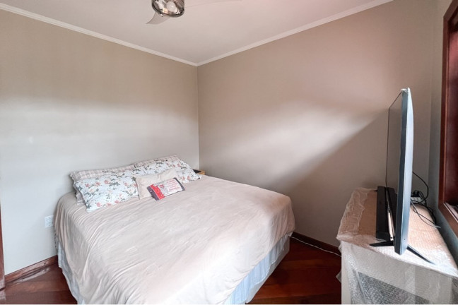 Imagem Casa com 3 Quartos à Venda, 211 m² em Niterói - Canoas Imagem Casa com 3 Quartos à Venda, 211 m² em Niterói - Canoas