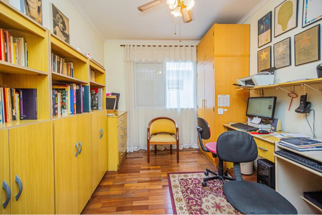 Imagem Casa com 3 Quartos à Venda, 240 m² em Mirandópolis - São Paulo