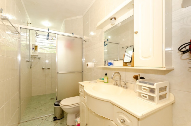 Imagem Casa com 4 Quartos à Venda, 332 m² em Petrópolis - Porto Alegre Imagem Casa com 4 Quartos à Venda, 332 m² em Petrópolis - Porto Alegre