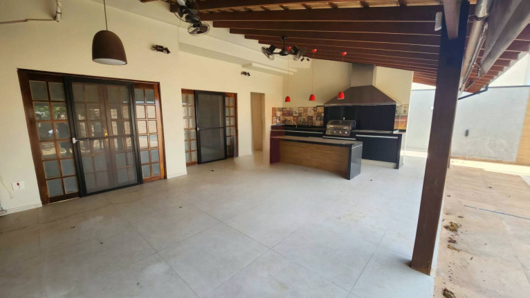 Imagem Casa com 3 Quartos à Venda, 352 m² em Jd. Estoril - Bauru Imagem Casa com 3 Quartos à Venda, 352 m² em Jd. Estoril - Bauru