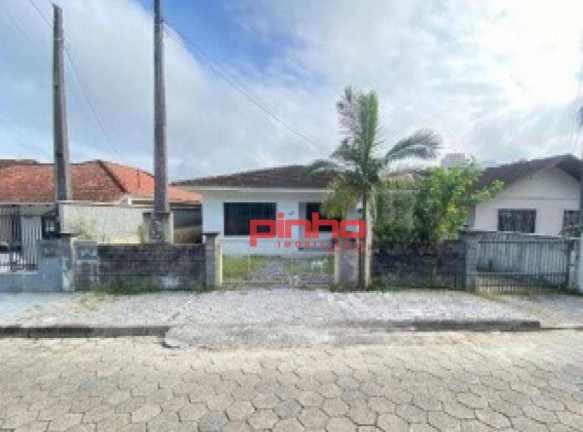 Imagem Casa com 4 Quartos à Venda, 212 m² em Floresta - Joinville Imagem Casa com 4 Quartos à Venda, 212 m² em Floresta - Joinville